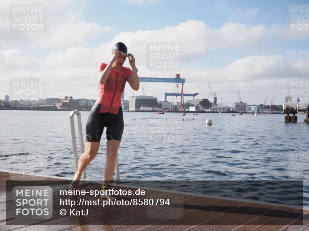 17.08.2025 - KN Förde Triathlon 2025 KatJ http://msf.ph/oto/8580794 17.08.2025 09:23:14 Schwimmen 218, 225, 237, 218, 225, 237 meine-sportfotos.de