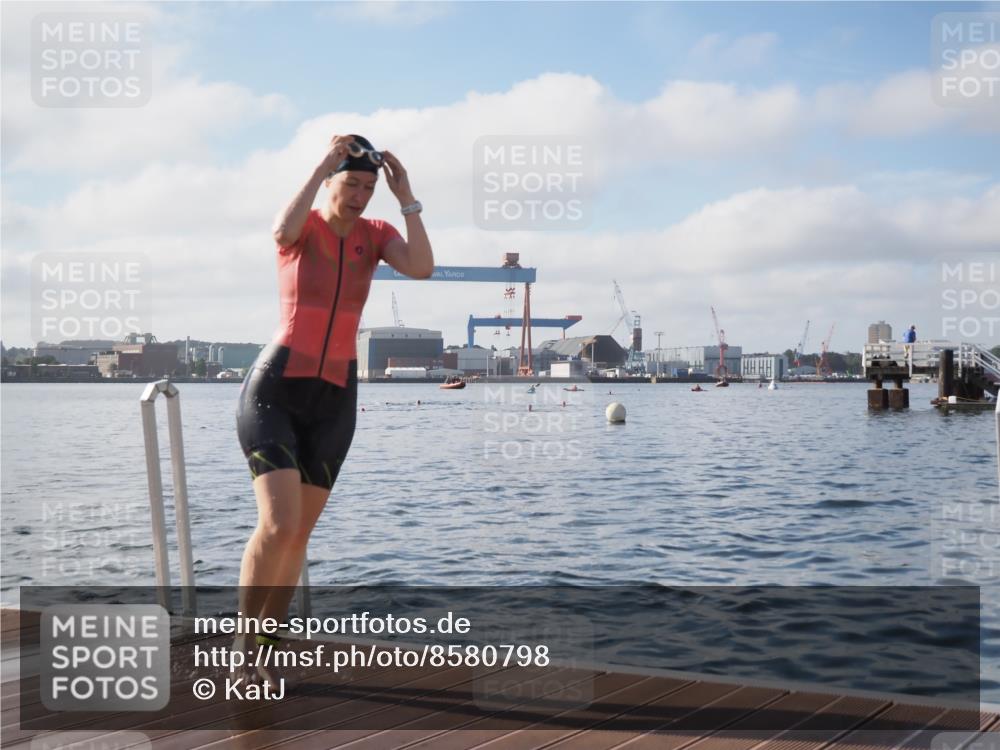 17.08.2025 - KN Förde Triathlon 2025 KatJ http://msf.ph/oto/8580798 17.08.2025 09:23:14 Schwimmen 218, 225, 237, 218, 225, 237 meine-sportfotos.de