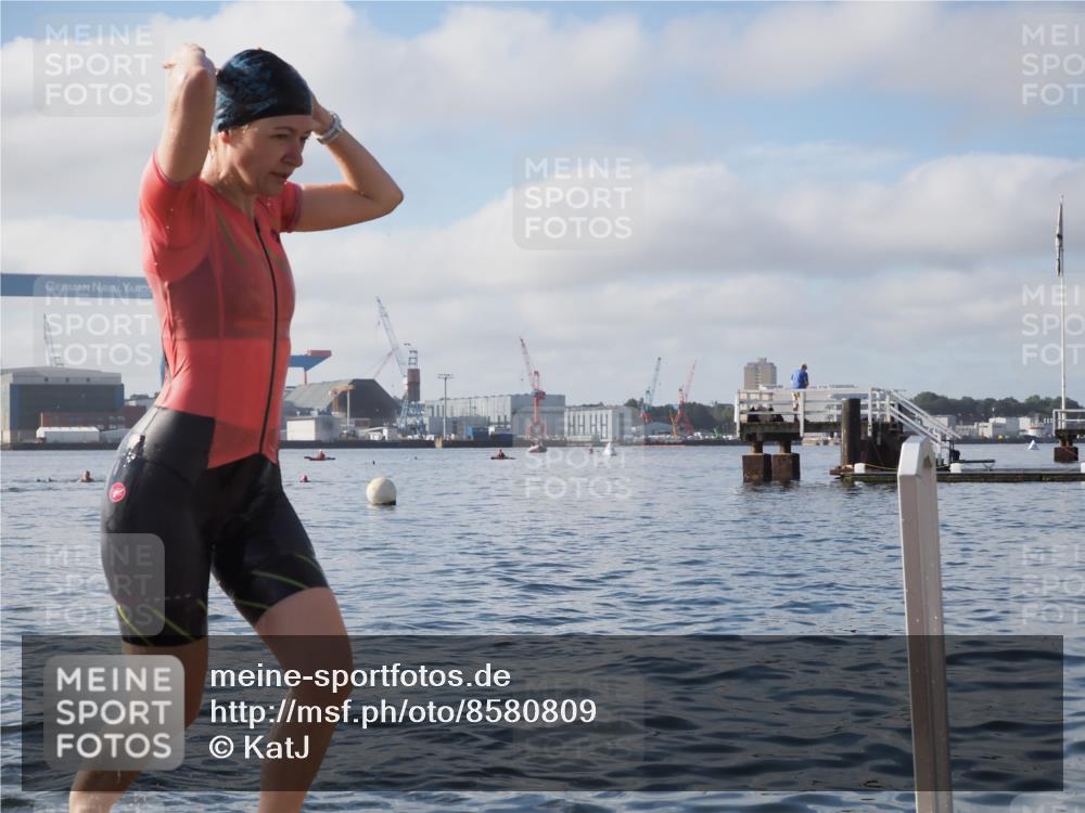 17.08.2025 - KN Förde Triathlon 2025 KatJ http://msf.ph/oto/8580809 17.08.2025 09:23:14 Schwimmen 218, 225, 237, 218, 225, 237 meine-sportfotos.de