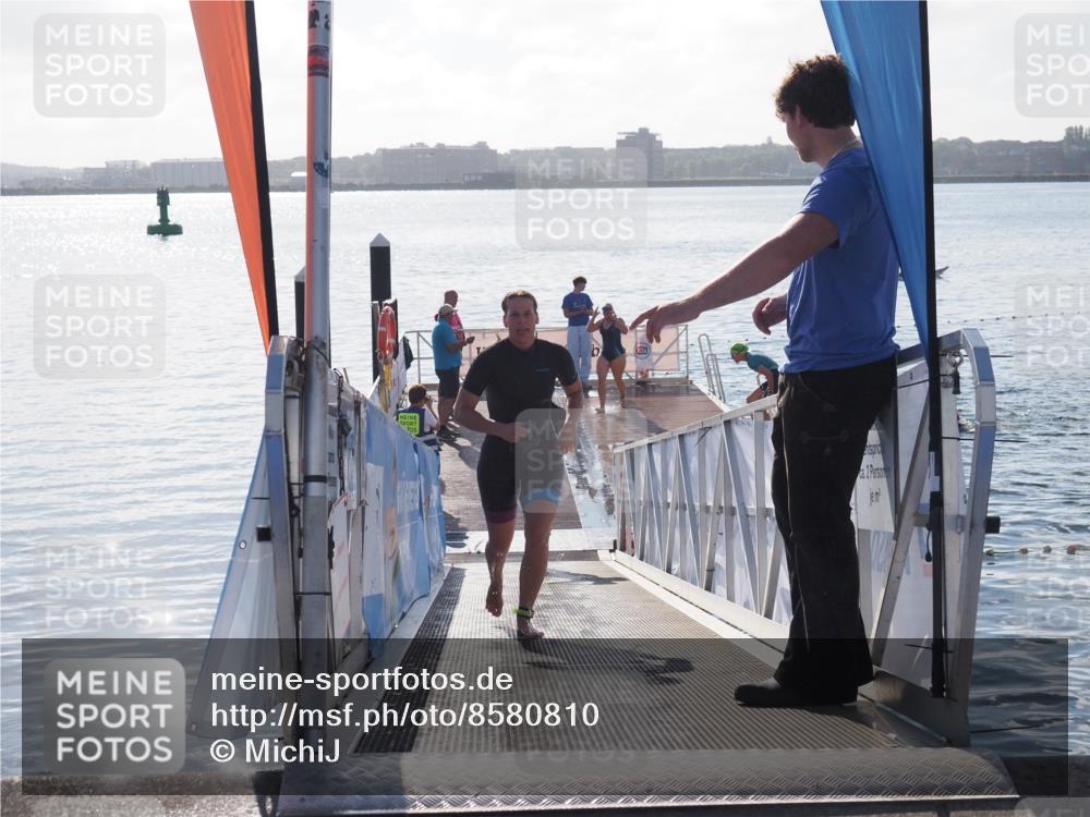 17.08.2025 - KN Förde Triathlon 2025 MichiJ http://msf.ph/oto/8580810 17.08.2025 09:19:13 Schwimmen 173, 184, 173, 184, 219, 220 meine-sportfotos.de