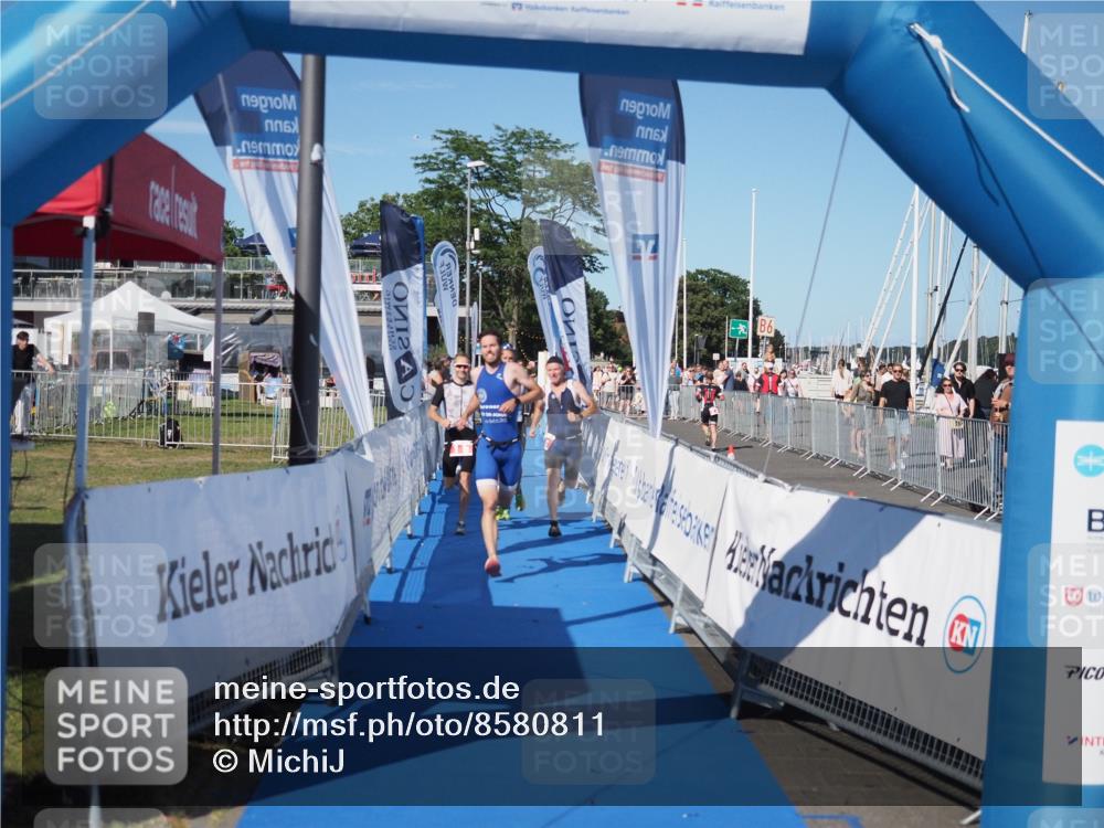 17.08.2025 - KN Förde Triathlon 2025 MichiJ http://msf.ph/oto/8580811 17.08.2025 16:26:24 Laufen 1 meine-sportfotos.de