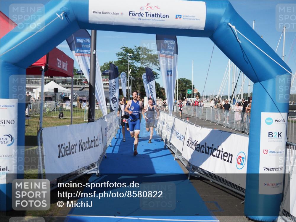 17.08.2025 - KN Förde Triathlon 2025 MichiJ http://msf.ph/oto/8580822 17.08.2025 16:26:25 Laufen 1 meine-sportfotos.de