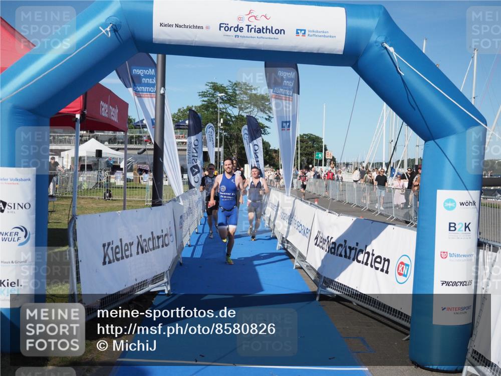 17.08.2025 - KN Förde Triathlon 2025 MichiJ http://msf.ph/oto/8580826 17.08.2025 16:26:25 Laufen 1 meine-sportfotos.de