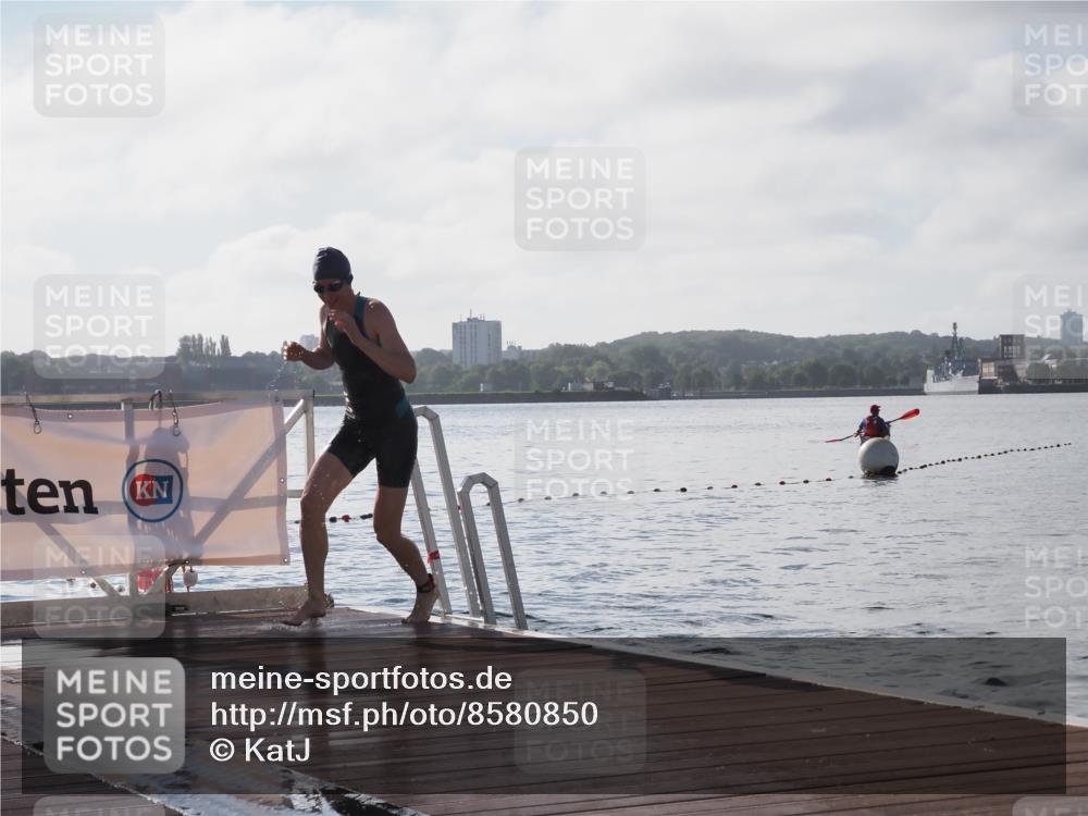 17.08.2025 - KN Förde Triathlon 2025 KatJ http://msf.ph/oto/8580850 17.08.2025 09:23:19 Schwimmen 218, 225, 237, 218, 225, 237 meine-sportfotos.de