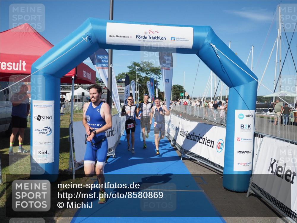 17.08.2025 - KN Förde Triathlon 2025 MichiJ http://msf.ph/oto/8580869 17.08.2025 16:26:26 Laufen 1 meine-sportfotos.de