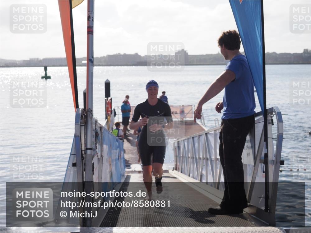 17.08.2025 - KN Förde Triathlon 2025 MichiJ http://msf.ph/oto/8580881 17.08.2025 09:19:16 Schwimmen 173, 184, 220, 173, 183, 219, 220 meine-sportfotos.de