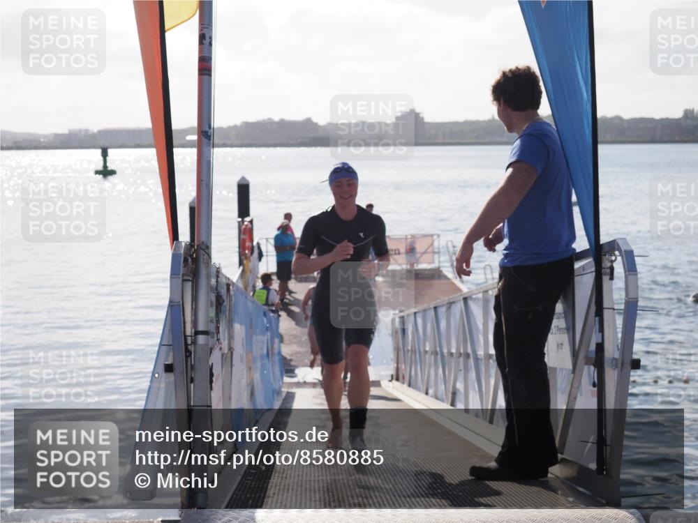 17.08.2025 - KN Förde Triathlon 2025 MichiJ http://msf.ph/oto/8580885 17.08.2025 09:19:16 Schwimmen 173, 184, 220, 173, 183, 219, 220 meine-sportfotos.de