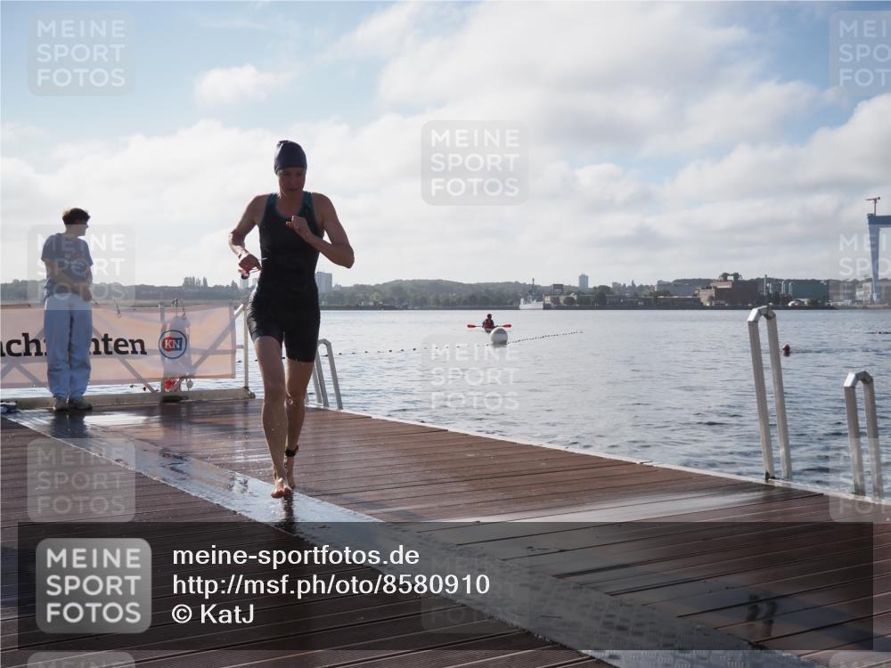 17.08.2025 - KN Förde Triathlon 2025 KatJ http://msf.ph/oto/8580910 17.08.2025 09:23:22 Schwimmen 218, 218, 225, 237 meine-sportfotos.de