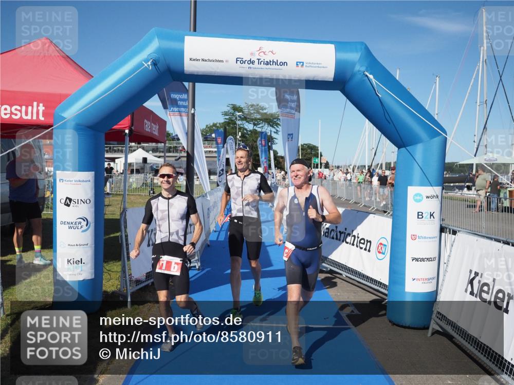 17.08.2025 - KN Förde Triathlon 2025 MichiJ http://msf.ph/oto/8580911 17.08.2025 16:26:28 Laufen 1 meine-sportfotos.de