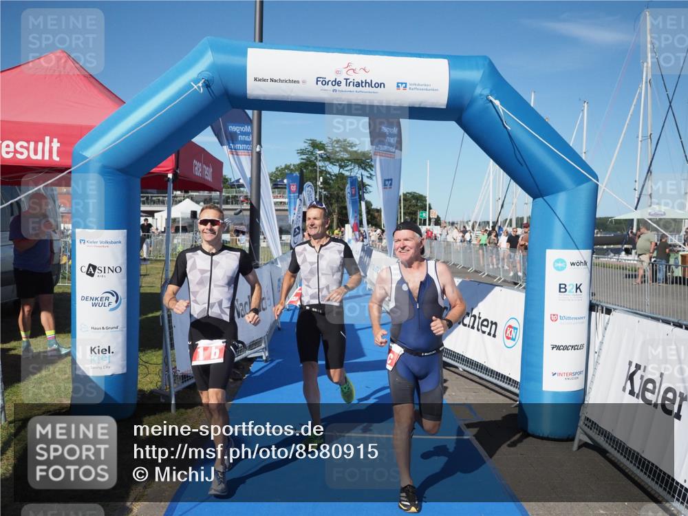 17.08.2025 - KN Förde Triathlon 2025 MichiJ http://msf.ph/oto/8580915 17.08.2025 16:26:28 Laufen 1 meine-sportfotos.de