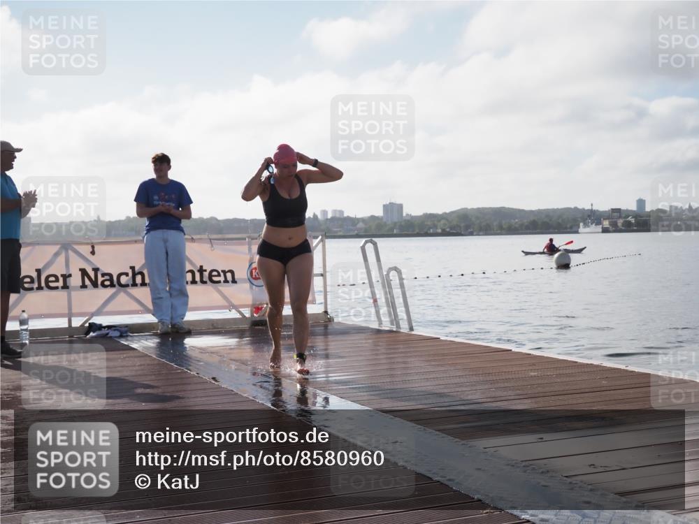 17.08.2025 - KN Förde Triathlon 2025 KatJ http://msf.ph/oto/8580960 17.08.2025 09:23:55 Schwimmen 231, 231 meine-sportfotos.de