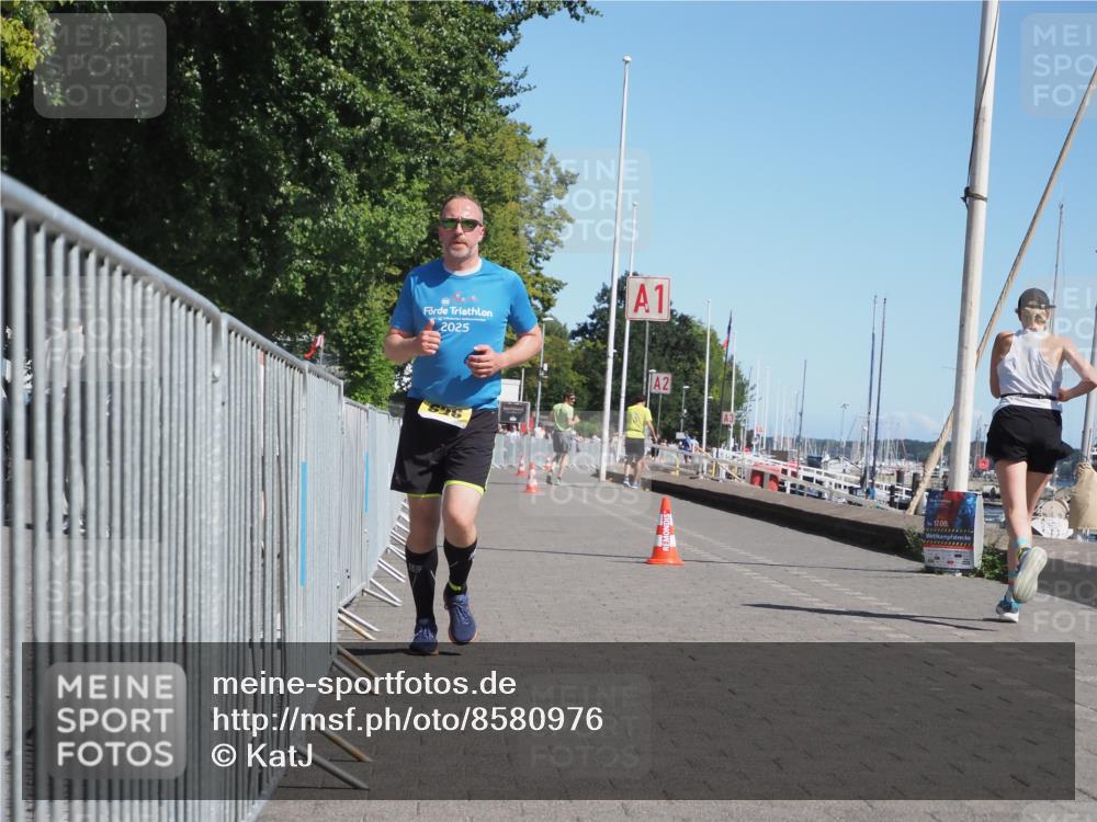 17.08.2025 - KN Förde Triathlon 2025 KatJ http://msf.ph/oto/8580976 17.08.2025 12:19:23 Laufen 285, 626 meine-sportfotos.de