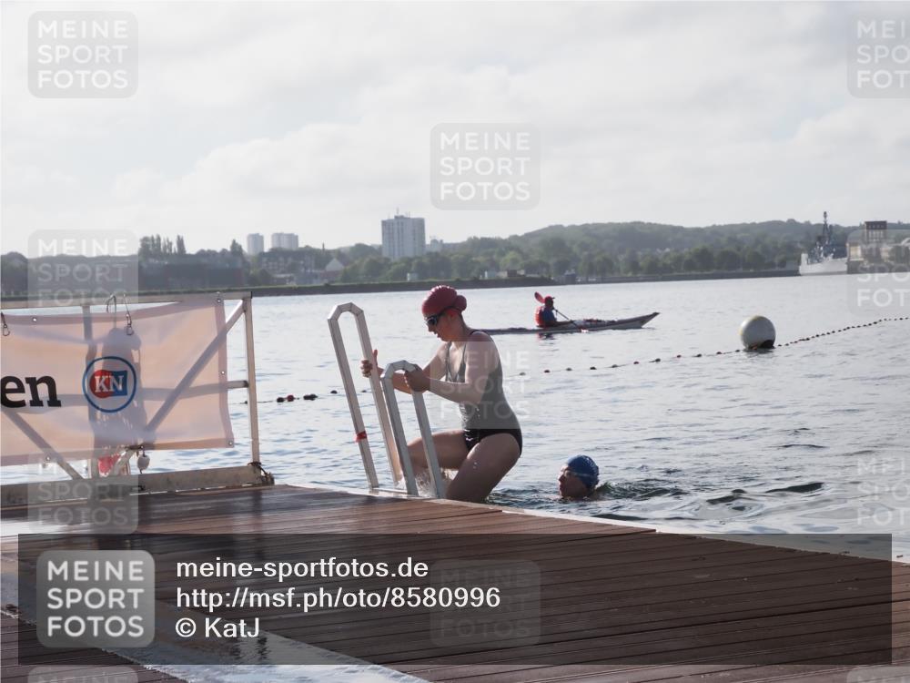 17.08.2025 - KN Förde Triathlon 2025 KatJ http://msf.ph/oto/8580996 17.08.2025 09:24:28 Schwimmen 118, 243, 118, 243 meine-sportfotos.de