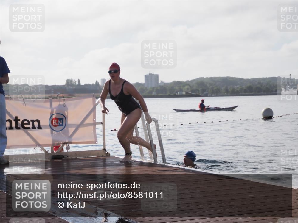 17.08.2025 - KN Förde Triathlon 2025 KatJ http://msf.ph/oto/8581011 17.08.2025 09:24:29 Schwimmen 118, 243, 118, 243 meine-sportfotos.de