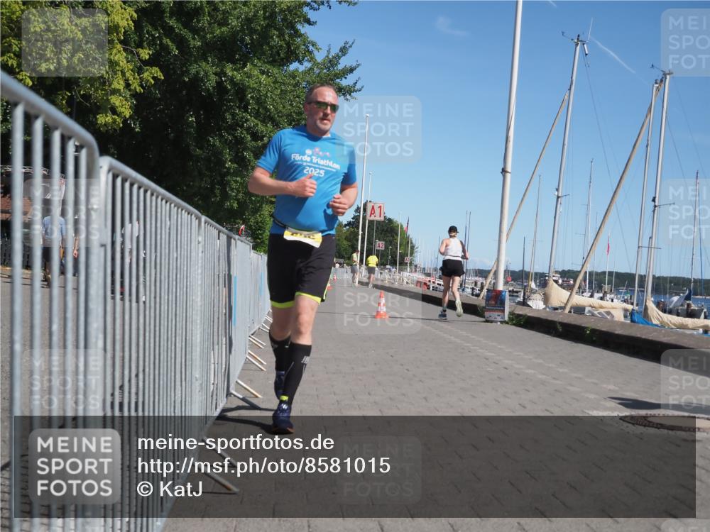 17.08.2025 - KN Förde Triathlon 2025 KatJ http://msf.ph/oto/8581015 17.08.2025 12:19:25 Laufen 626 meine-sportfotos.de