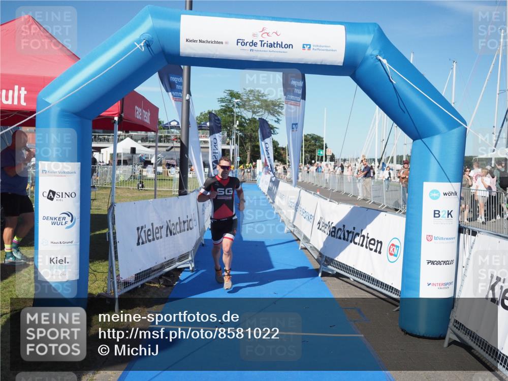 17.08.2025 - KN Förde Triathlon 2025 MichiJ http://msf.ph/oto/8581022 17.08.2025 16:26:39 Laufen 7 meine-sportfotos.de