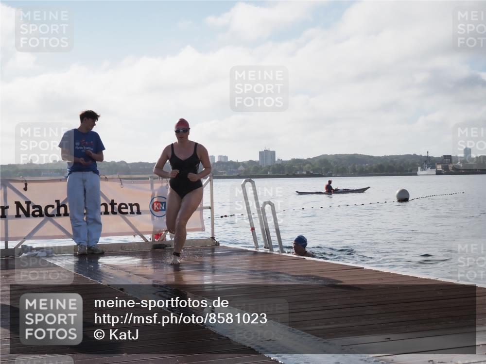 17.08.2025 - KN Förde Triathlon 2025 KatJ http://msf.ph/oto/8581023 17.08.2025 09:24:30 Schwimmen 118, 243, 118, 243 meine-sportfotos.de