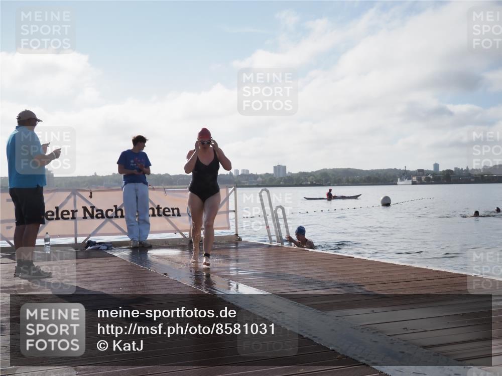 17.08.2025 - KN Förde Triathlon 2025 KatJ http://msf.ph/oto/8581031 17.08.2025 09:24:31 Schwimmen 118, 243, 118, 243 meine-sportfotos.de