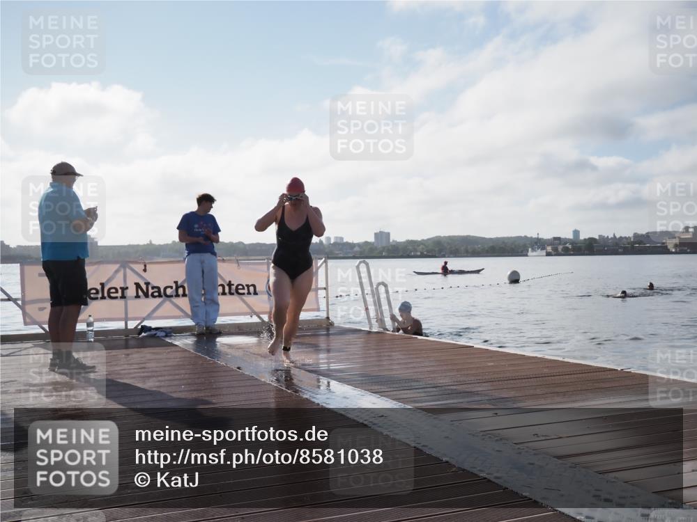 17.08.2025 - KN Förde Triathlon 2025 KatJ http://msf.ph/oto/8581038 17.08.2025 09:24:31 Schwimmen 118, 243, 118, 243 meine-sportfotos.de