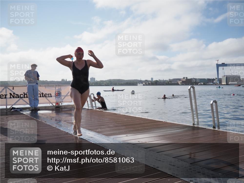 17.08.2025 - KN Förde Triathlon 2025 KatJ http://msf.ph/oto/8581063 17.08.2025 09:24:32 Schwimmen 118, 243, 118, 243 meine-sportfotos.de