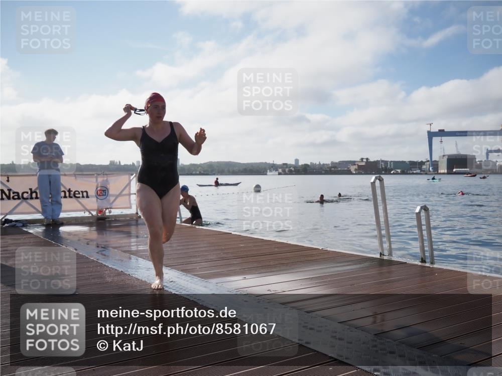 17.08.2025 - KN Förde Triathlon 2025 KatJ http://msf.ph/oto/8581067 17.08.2025 09:24:32 Schwimmen 118, 243, 118, 243 meine-sportfotos.de
