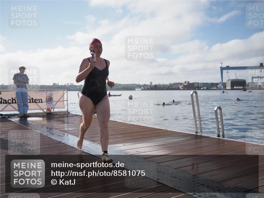 17.08.2025 - KN Förde Triathlon 2025 KatJ http://msf.ph/oto/8581075 17.08.2025 09:24:32 Schwimmen 118, 243, 118, 243 meine-sportfotos.de