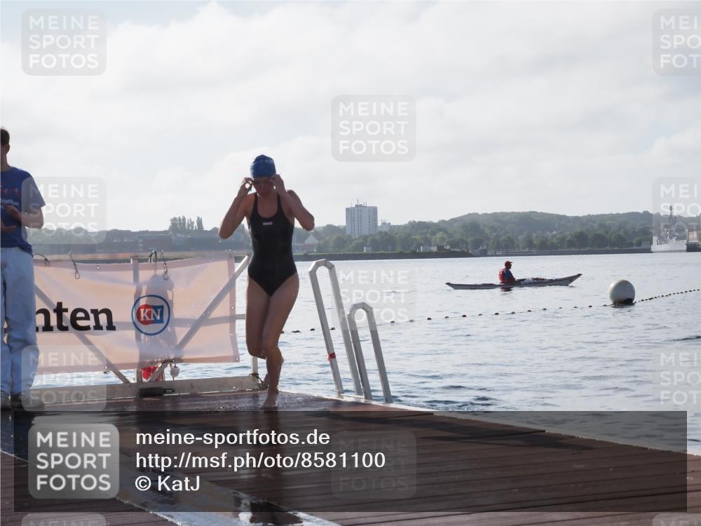 17.08.2025 - KN Förde Triathlon 2025 KatJ http://msf.ph/oto/8581100 17.08.2025 09:24:34 Schwimmen 118, 243, 118, 243 meine-sportfotos.de