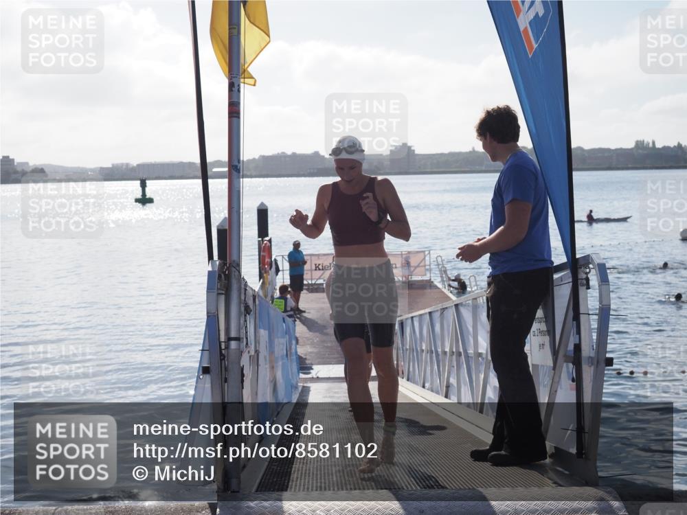 17.08.2025 - KN Förde Triathlon 2025 MichiJ http://msf.ph/oto/8581102 17.08.2025 09:19:36 Schwimmen 183, 186, 187, 186, 187, 190 meine-sportfotos.de