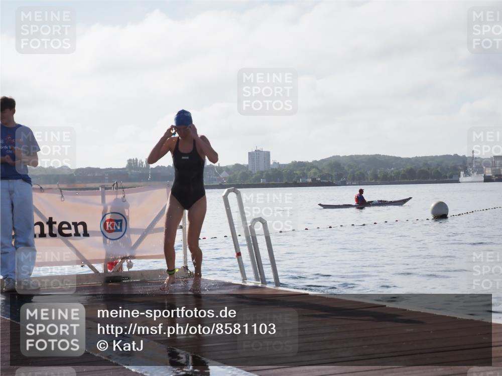 17.08.2025 - KN Förde Triathlon 2025 KatJ http://msf.ph/oto/8581103 17.08.2025 09:24:34 Schwimmen 118, 243, 118, 243 meine-sportfotos.de