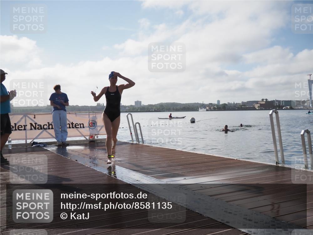 17.08.2025 - KN Förde Triathlon 2025 KatJ http://msf.ph/oto/8581135 17.08.2025 09:24:35 Schwimmen 118, 243, 118, 243 meine-sportfotos.de