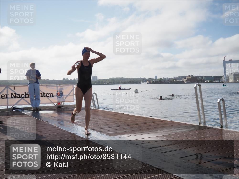17.08.2025 - KN Förde Triathlon 2025 KatJ http://msf.ph/oto/8581144 17.08.2025 09:24:36 Schwimmen 118, 243, 118, 243 meine-sportfotos.de