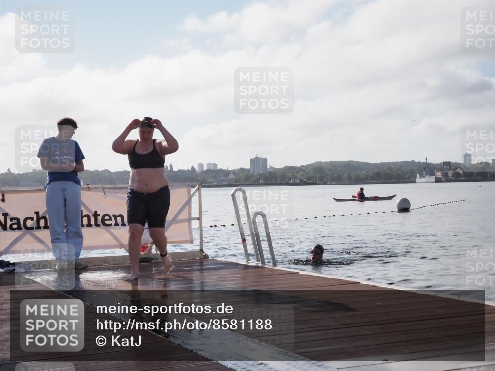 17.08.2025 - KN Förde Triathlon 2025 KatJ http://msf.ph/oto/8581188 17.08.2025 09:24:55 Schwimmen 251, 251 meine-sportfotos.de