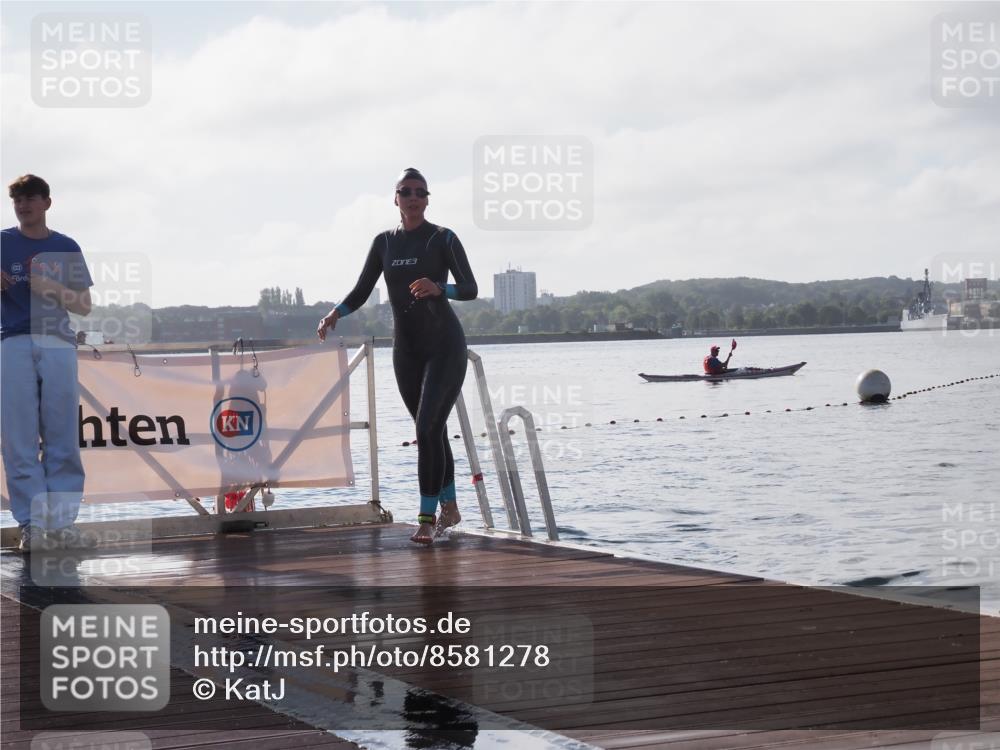 17.08.2025 - KN Förde Triathlon 2025 KatJ http://msf.ph/oto/8581278 17.08.2025 09:25:04 Schwimmen 199, 248, 251, 248, 251 meine-sportfotos.de