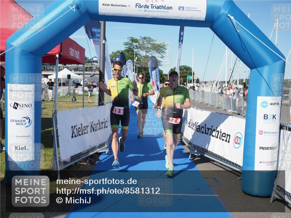17.08.2025 - KN Förde Triathlon 2025 MichiJ http://msf.ph/oto/8581312 17.08.2025 16:27:37 Laufen 4, 12 meine-sportfotos.de