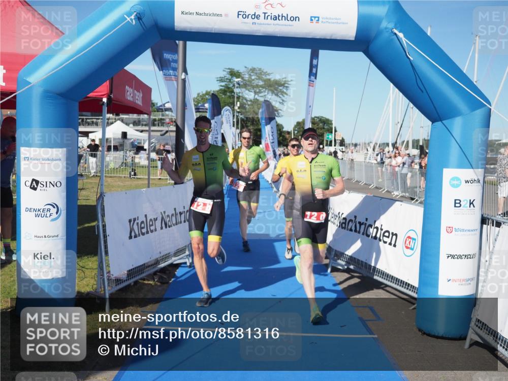 17.08.2025 - KN Förde Triathlon 2025 MichiJ http://msf.ph/oto/8581316 17.08.2025 16:27:38 Laufen 4, 12 meine-sportfotos.de