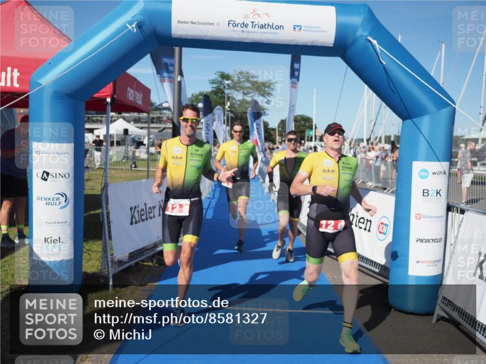 17.08.2025 - KN Förde Triathlon 2025 MichiJ http://msf.ph/oto/8581327 17.08.2025 16:27:38 Laufen 4, 12 meine-sportfotos.de