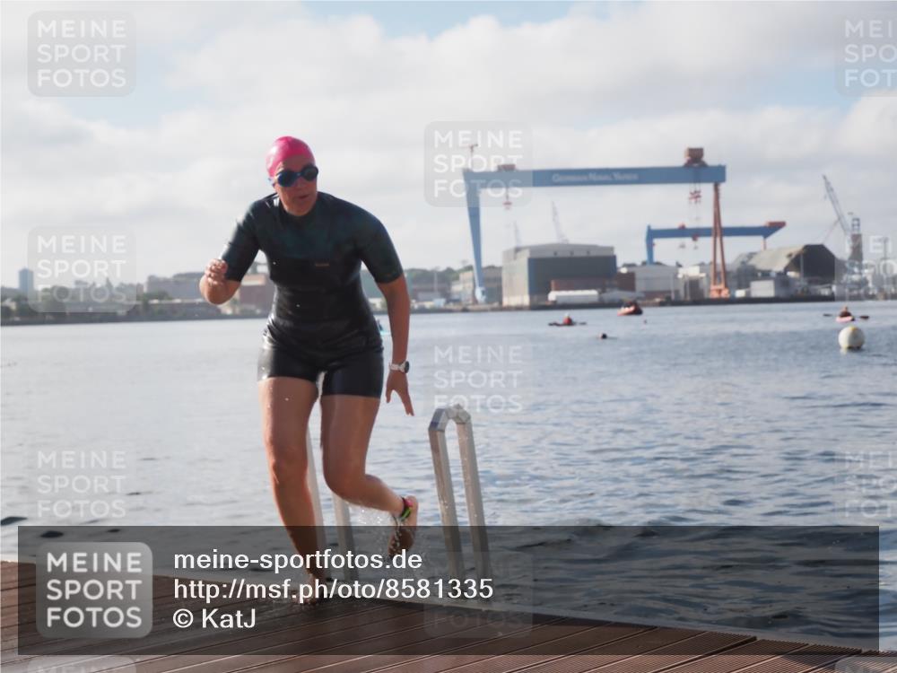 17.08.2025 - KN Förde Triathlon 2025 KatJ http://msf.ph/oto/8581335 17.08.2025 09:25:12 Schwimmen 199, 248, 199, 248 meine-sportfotos.de
