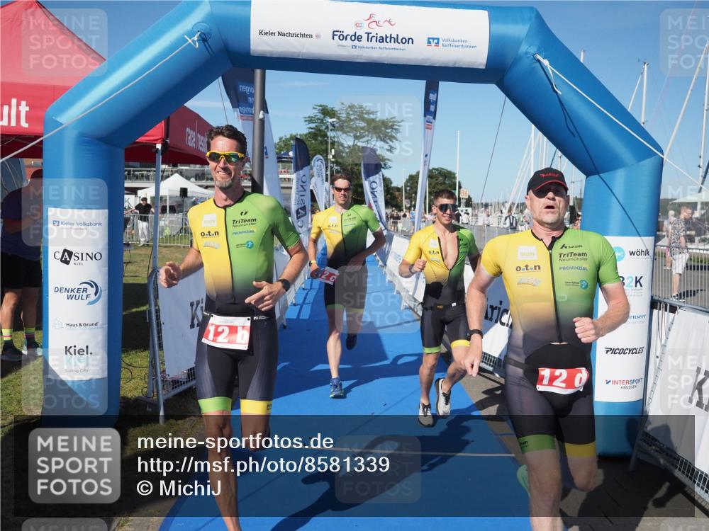 17.08.2025 - KN Förde Triathlon 2025 MichiJ http://msf.ph/oto/8581339 17.08.2025 16:27:38 Laufen 4, 12 meine-sportfotos.de