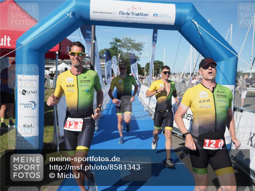 17.08.2025 - KN Förde Triathlon 2025 MichiJ http://msf.ph/oto/8581343 17.08.2025 16:27:38 Laufen 4, 12 meine-sportfotos.de