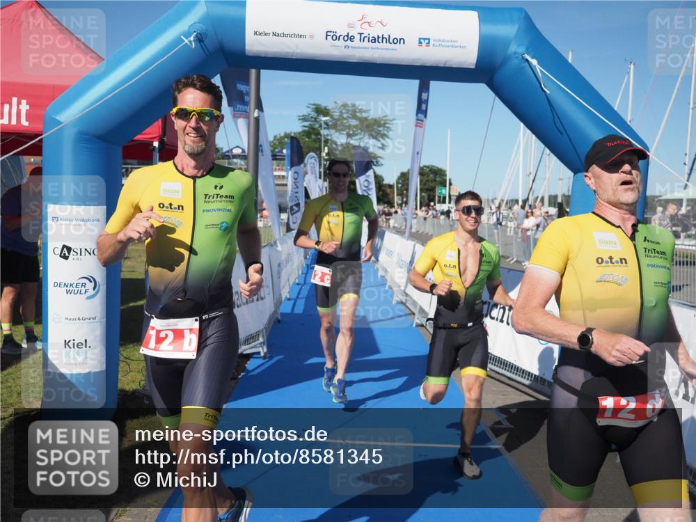 17.08.2025 - KN Förde Triathlon 2025 MichiJ http://msf.ph/oto/8581345 17.08.2025 16:27:38 Laufen 4, 12 meine-sportfotos.de