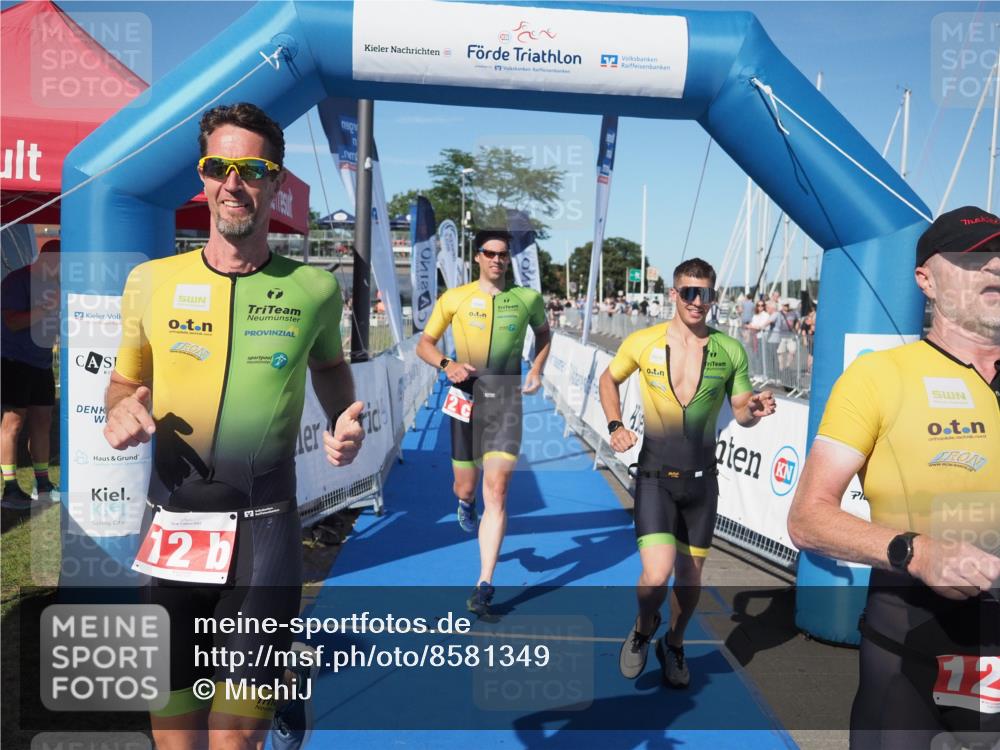 17.08.2025 - KN Förde Triathlon 2025 MichiJ http://msf.ph/oto/8581349 17.08.2025 16:27:39 Laufen 4, 12 meine-sportfotos.de