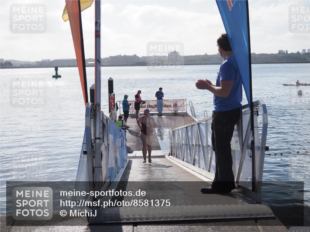 17.08.2025 - KN Förde Triathlon 2025 MichiJ http://msf.ph/oto/8581375 17.08.2025 09:20:04 Schwimmen 163, 195, 202, 179, 195 meine-sportfotos.de