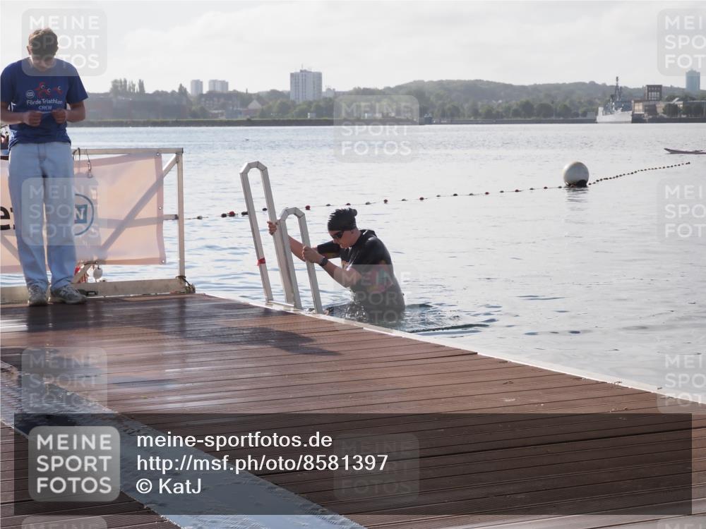 17.08.2025 - KN Förde Triathlon 2025 KatJ http://msf.ph/oto/8581397 17.08.2025 09:26:55 Schwimmen 245 meine-sportfotos.de