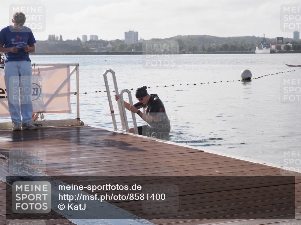17.08.2025 - KN Förde Triathlon 2025 KatJ http://msf.ph/oto/8581400 17.08.2025 09:26:55 Schwimmen 245 meine-sportfotos.de