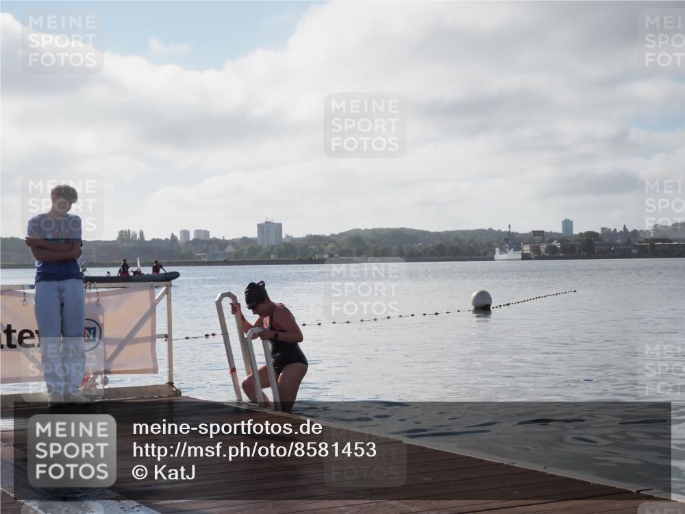 17.08.2025 - KN Förde Triathlon 2025 KatJ http://msf.ph/oto/8581453 17.08.2025 09:28:27 Schwimmen 207, 207 meine-sportfotos.de