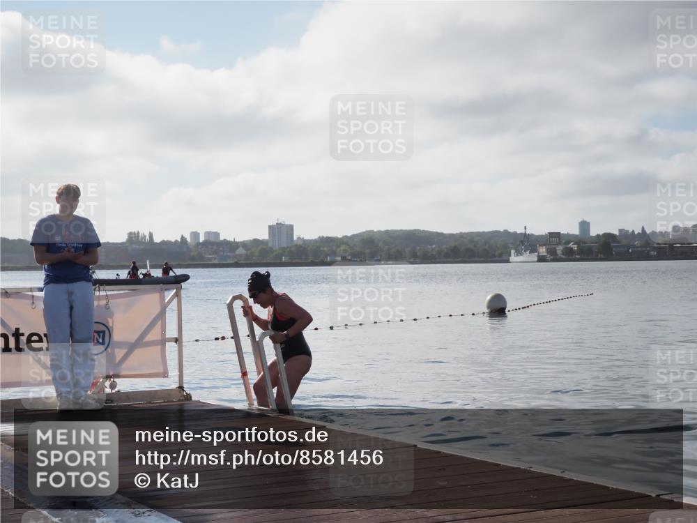 17.08.2025 - KN Förde Triathlon 2025 KatJ http://msf.ph/oto/8581456 17.08.2025 09:28:27 Schwimmen 207, 207 meine-sportfotos.de