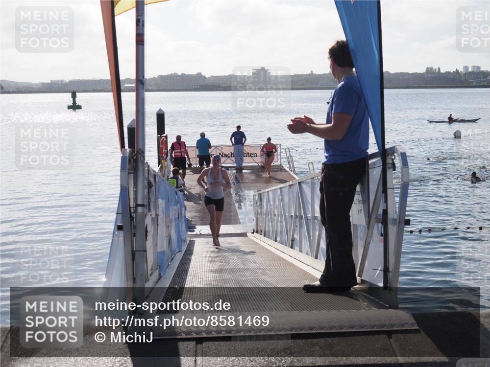17.08.2025 - KN Förde Triathlon 2025 MichiJ http://msf.ph/oto/8581469 17.08.2025 09:20:18 Schwimmen 179, 195, 179, 196, 211 meine-sportfotos.de