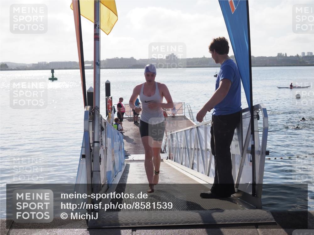 17.08.2025 - KN Förde Triathlon 2025 MichiJ http://msf.ph/oto/8581539 17.08.2025 09:20:20 Schwimmen 179, 179, 196, 211 meine-sportfotos.de