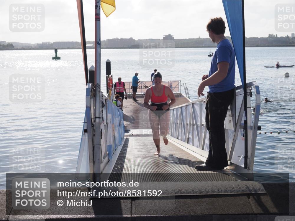 17.08.2025 - KN Förde Triathlon 2025 MichiJ http://msf.ph/oto/8581592 17.08.2025 09:20:25 Schwimmen 179, 196, 196, 211, 240 meine-sportfotos.de