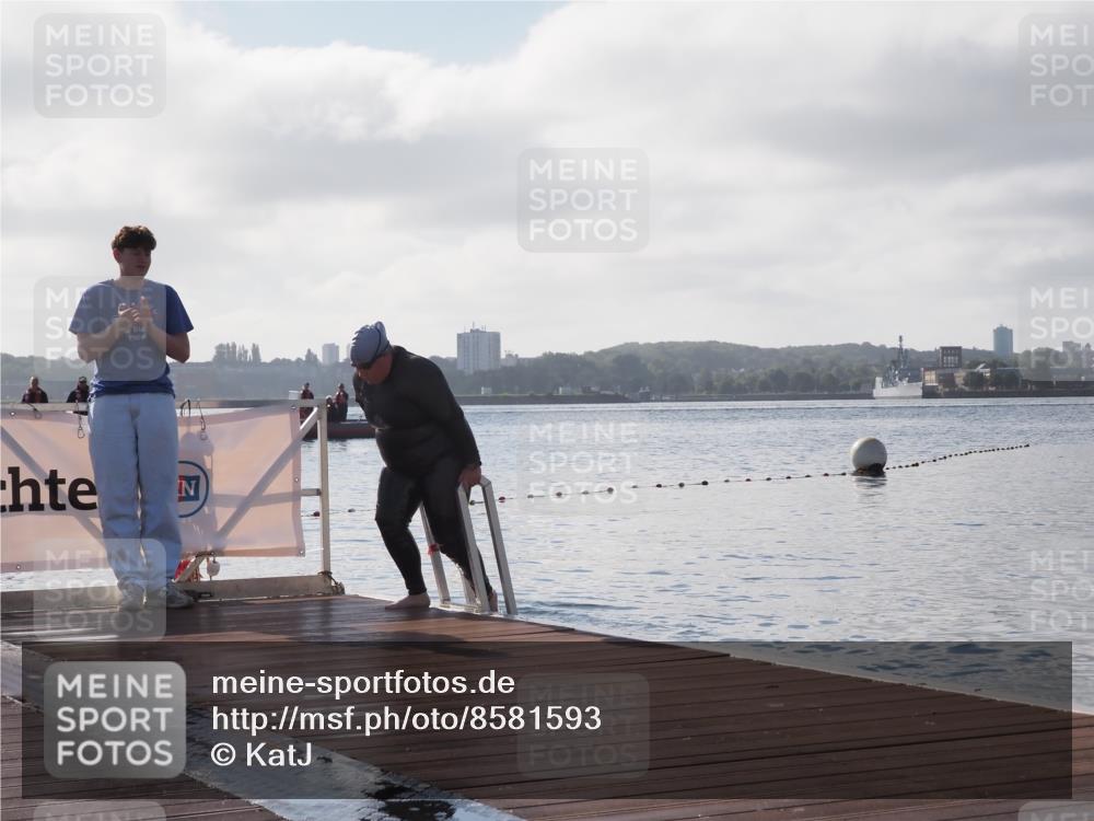 17.08.2025 - KN Förde Triathlon 2025 KatJ http://msf.ph/oto/8581593 17.08.2025 09:33:26 Schwimmen 238, 238 meine-sportfotos.de
